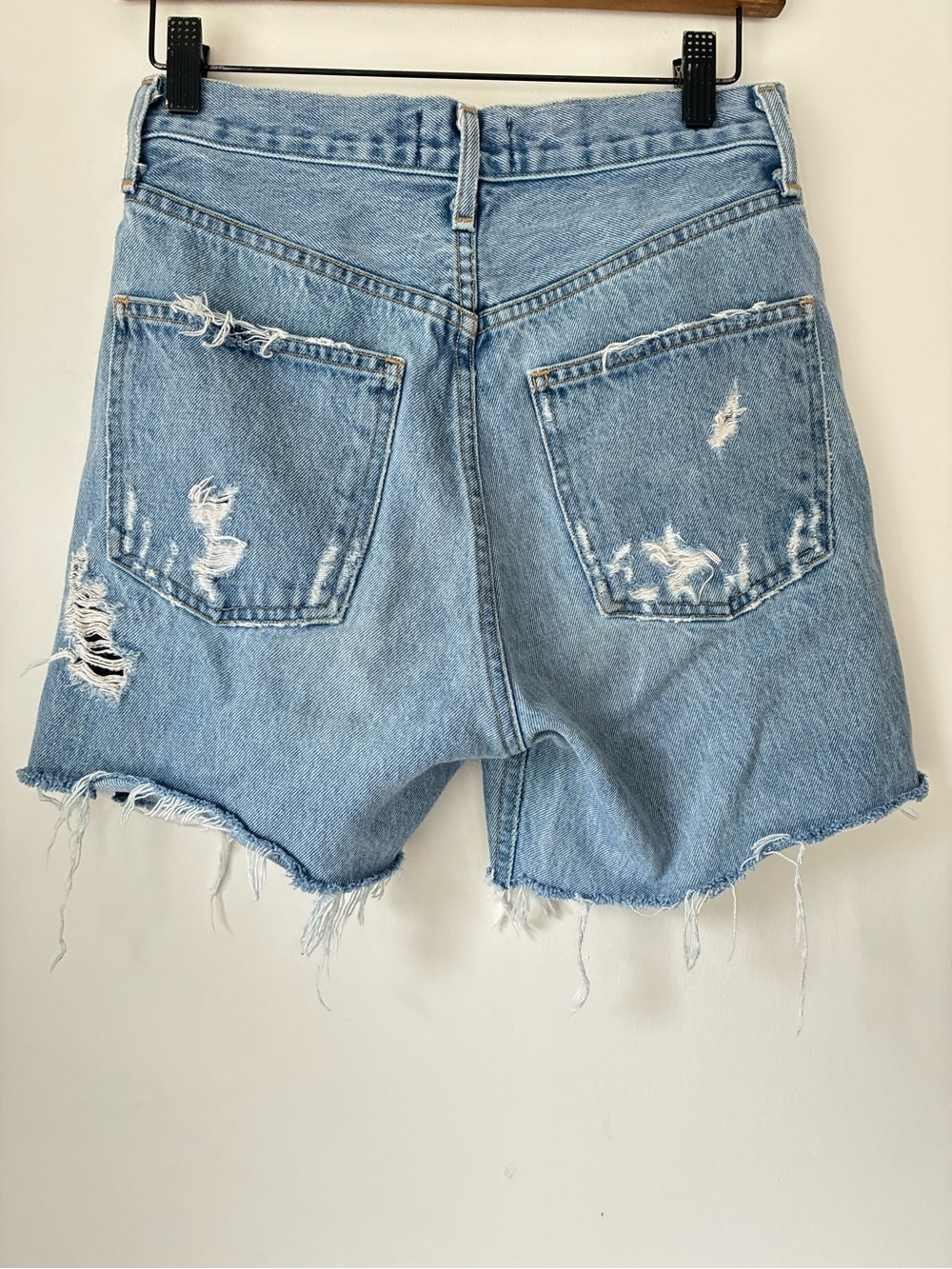 AGOLDE Shorts Women’s 24 90’s Mom Short Distressed Button Fly 100% Cotton - Picture 2 of 9
